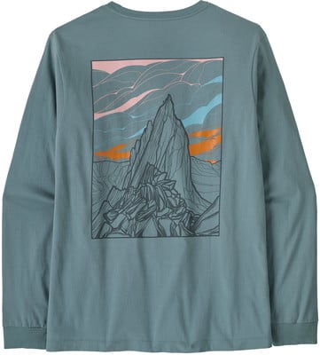 Langarmshirt mit Aufdruck eines felsigen Berges und dramatischem Himmel.