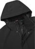 Detail einer schwarzen Kapuzenjacke mit Reißverschluss und Druckknöpfen.