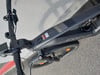 Detail eines Focus E-Bikes mit Lenker und Rahmen.