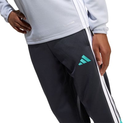 adidas Tiro 26 Essentials Trainingsjacke mit Halfzip adidas Tiro 26 Essentials Trainingsjacke mit Halfzip