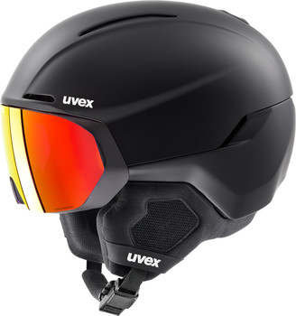 Schwarzer UVEX Skihelm mit integrierter roter Visierscheibe.