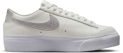 Nike Dám. voïnočasová obuv W Blazer Low Platform veï. US