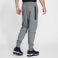 Pán. jogging nohavice M Nsw Tch Flc