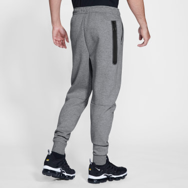 Pán. jogging nohavice M Nsw Tch Flc