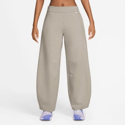 Damen-Latzhose in Beige mit Nike-Logo Damen-Latzhose in Beige mit Nike-Logo