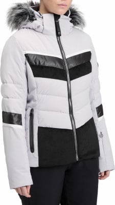 Damen-Skijacke mit Kapuze und Pelzbesatz und Farbstreifen.