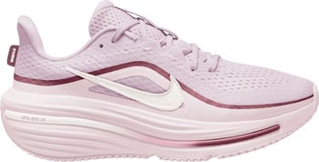 Ein rosafarbener Laufschuh von Nike mit weißem Swoosh.