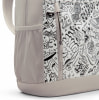 Detail eines Rucksacks mit Cartoon-Motiven, Tasche und Reißverschluss.