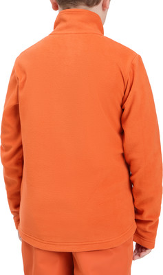 Rückansicht eines Jungen in einem orangefarbenen Fleece-Pullover mit hohem Kragen. Rückansicht eines Jungen in einem orangefarbenen Fleece-Pullover mit hohem Kragen.