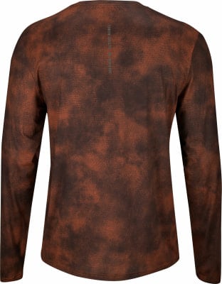 Herren-Langarmshirt mit braunem Muster und Schriftzug auf dem Rücken.