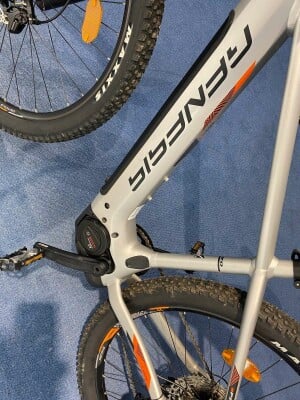 Genesis E Pro 3.3 43cm