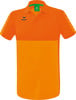 Orange Polohemd mit dunklerem orangefarbenen Streifen und grünem Kragen.