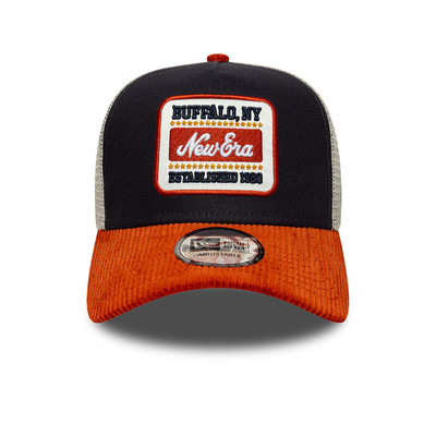 Černá kšiltovka s oranžovým kordem a logem New Era Buffalo, NY. Černá kšiltovka s oranžovým kordem a logem New Era Buffalo, NY.
