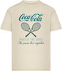 Hellbeiges T-Shirt mit Coca-Cola-Logo und Tennisschlägern.