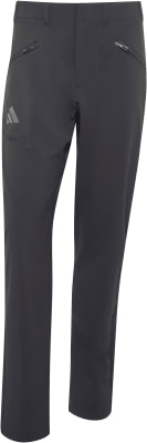 Schwarze Adidas Herrenhose mit Logo und Reißverschlusstaschen. Schwarze Adidas Herrenhose mit Logo und Reißverschlusstaschen.
