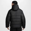 Schwarze Herren-Daunenjacke mit Kapuze, Rückansicht.