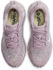 Damen-Laufschuhe von Nike in Rosa mit Aufdruck 'Vom' und 'Nero+'.