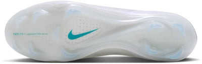 Weiße Fußballschuhsohle mit Nike-Logo und FLYLITE-Schriftzug. Weiße Fußballschuhsohle mit Nike-Logo und FLYLITE-Schriftzug.