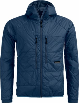 Blaue Steppjacke mit Kapuze und ORTOVOX-Logo auf der Brust. Blaue Steppjacke mit Kapuze und ORTOVOX-Logo auf der Brust.