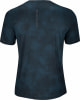Dunkelblaues T-Shirt mit Batikmuster und Active Rebel Logo.