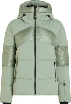 Grüne Daunenjacke mit glänzenden Einsätzen und Kapuze.