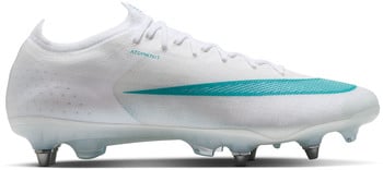Weiße Fußballschuhe mit türkisfarbenem Streifen und ATOMKNIT-Schriftzug.