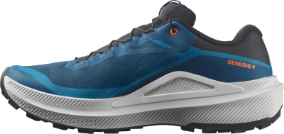 Blauer Laufschuh mit weißer Sohle und oranger Aufschrift Genesis 2. Blauer Laufschuh mit weißer Sohle und oranger Aufschrift Genesis 2.