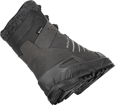 Grauer Winter-Trekkingschuh mit Gore-Tex-Membran und grober Sohle. Grauer Winter-Trekkingschuh mit Gore-Tex-Membran und grober Sohle.