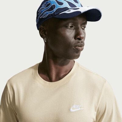 Nike Sportswear Club T-Shirt