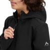 Detail einer schwarzen Kapuzenjacke mit Reißverschluss, McKinley-Logo.