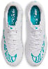Bílé fotbalové kopačky Nike Mercurial Vapor s tyrkysovými detaily.