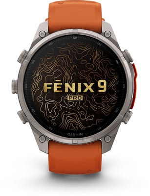 Garmin Fenix 9 Pro Smartwatch mit orangefarbenem Armband und topografischer Karte. Garmin Fenix 9 Pro Smartwatch mit orangefarbenem Armband und topografischer Karte.