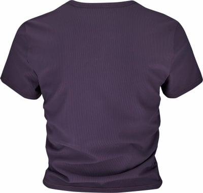 Rückansicht eines dunkelvioletten kurzärmeligen Rippstrick-T-Shirts.