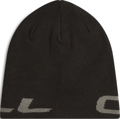 Schwarze Strickmütze mit grauem Logo auf der Vorderseite. Schwarze Strickmütze mit grauem Logo auf der Vorderseite.