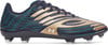 Herren-Fußballschuhe von Under Armour in Dunkelblau mit Gold- und grünen Akzenten.