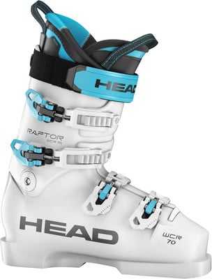 Ein weißer HEAD Raptor WCR 70 Skischuh mit blauen Akzenten und Schnallen. Ein weißer HEAD Raptor WCR 70 Skischuh mit blauen Akzenten und Schnallen.