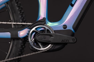 Detail eines E-Mountainbikes mit Antrieb und Kette. Detail eines E-Mountainbikes mit Antrieb und Kette.