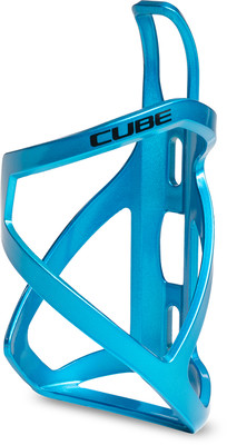 Blauer Flaschenhalter mit CUBE-Logo am Fahrrad. Blauer Flaschenhalter mit CUBE-Logo am Fahrrad.