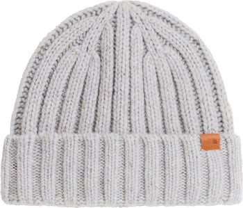 Hellgraue Strickmütze mit braunem North Face Lederetikett.