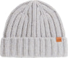 Hellgraue Strickmütze mit braunem North Face Lederetikett.