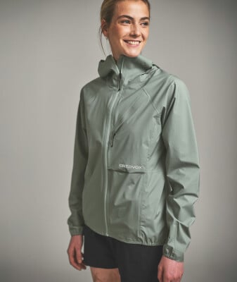Ortovox Trace 2.5L Hardshelljacke mit Kapuze