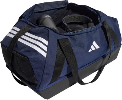 Dunkelblaue Adidas Sporttasche mit weißen Streifen und Logo.