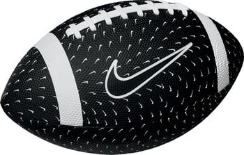 Ein schwarzer Football mit vielen kleinen Nike-Logos und einem großen Nike-Logo.