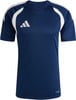Dunkelblaues Adidas-T-Shirt mit weißen Streifen an den Schultern und Logo.