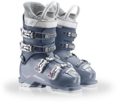 Damen-Skischuhe von Nordica, blau mit rosa Details und weißen Schnallen. Damen-Skischuhe von Nordica, blau mit rosa Details und weißen Schnallen.
