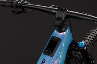 Detail eines E-Mountainbikes mit Display am Rahmen. Detail eines E-Mountainbikes mit Display am Rahmen.