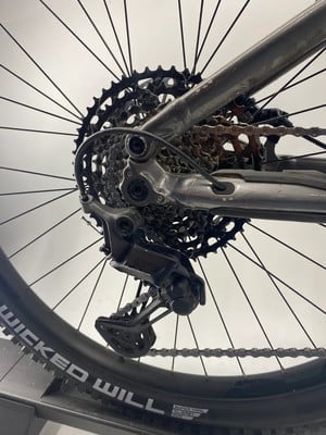 Detail des Mountainbike-Schaltwerks mit Kassette und Kette. Detail des Mountainbike-Schaltwerks mit Kassette und Kette.