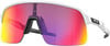 Moderne weiße Sportbrille mit farbigen Gläsern und Oakley-Logo.