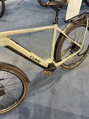 Cube Kathmandu Hyb One 750 L/58cm