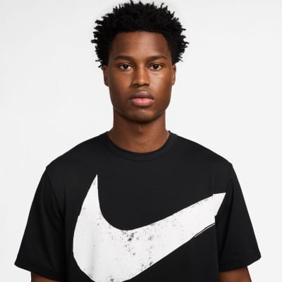 Nike Hyverse Swoosh T-Shirt